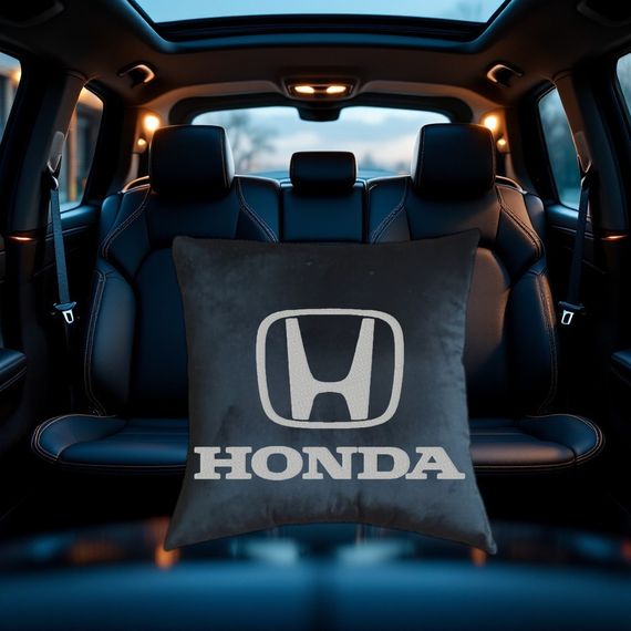 Авто Подушка c вышивкой логотипа марки хонда Honda черный автомобилисту 00185