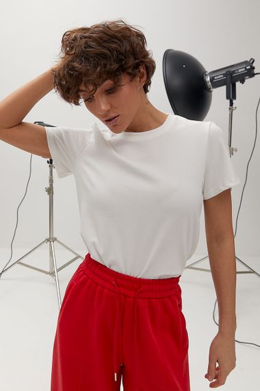 Однотонна трикотажна футболка - молочний цвет, ONE SIZE (є розміри) | Зображення 4