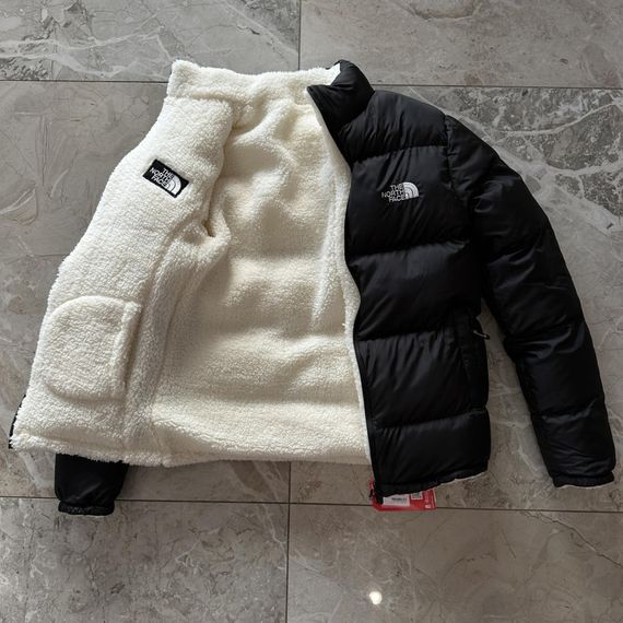 Двостороння куртка унісекс The North Face чорна плащівка та біла тедді | Зображення 2