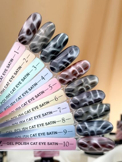 Гель-лак сатиновая кошка Crooz №07 Satin Cat (приглушенный сиреневый) 8мл | Зображення 5