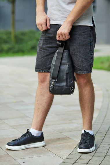 Мужская сумка-слинг кожаная черная Tiding Bag 7579 | Зображення 7