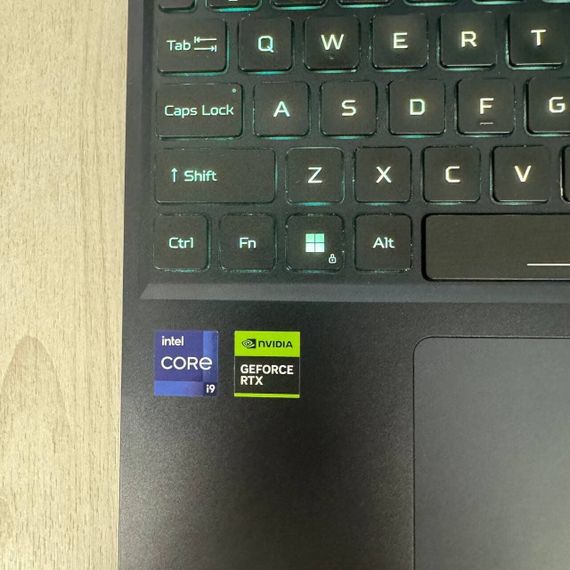 Игровой ноутбук Б-класс Acer Predator Helios 16 PH16-71 / 16" (2560x1600) IPS / Intel Core i9-13900HX (24 (32) ядер по 2.2 - 5.4 GHz) / 16 GB DDR5 / 512 GB SSD / nVidia GeForce RTX 4080, 12 GB GDDR6, 192-bit / WebCam б/у | Зображення 3