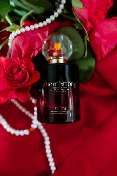 Духи із феромонами жіночі Limited Edition PheroStrong 50ml | Зображення 3
