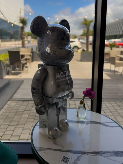 Bearbrick Planet Series Moon дизайнерська статуетка ведмідь Беарбрік 70 см mb002 | Зображення 3