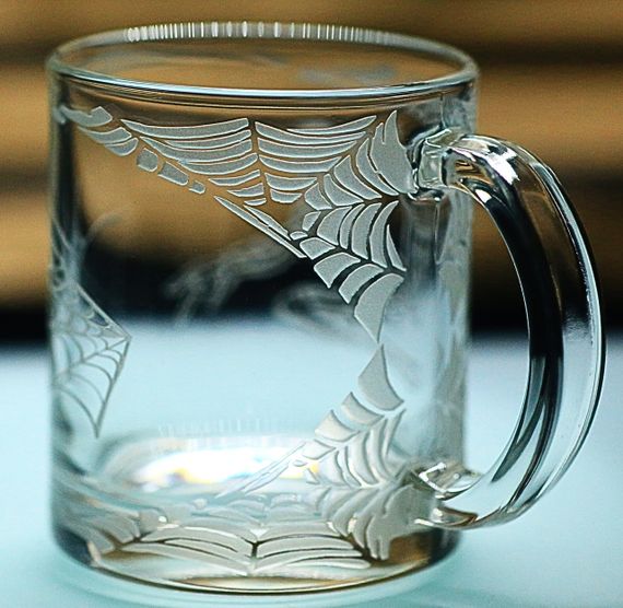 Подарункова чашка дитяча   для чаю води 320 мл з гравіюванням людина павук глянсова | Зображення 3