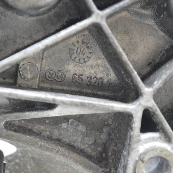 Кронштейн опора компресора BMW 7 E65 E66 3.0D БМВ 6455 7786708 | Зображення 3