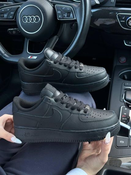 Женские кроссовки N-ike Air Force 1 Low Classic Black Matte Premium | Зображення 7