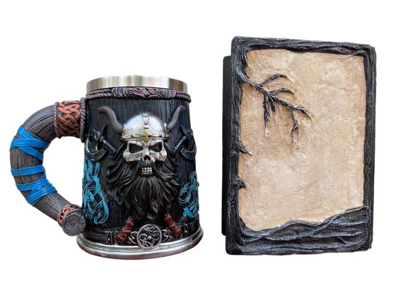 Подарунковий набір Кухоль 3D Скандинавський Воїн і Блокнот 3D «Тінь Ворона» | Зображення 1