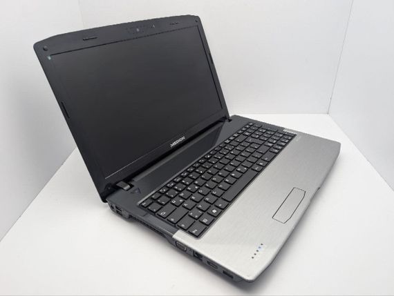 Ноутбук Medion Akoya E6234 / 15.6" (1366x768) TN / Intel Core i3-2310M (2 (4) ядра по 2.1 GHz) / 6 GB DDR3 / 250 GB HDD / Intel HD Graphics 3000 / WebCam / DVD-ROM / АКБ не держит б/у | Зображення 5
