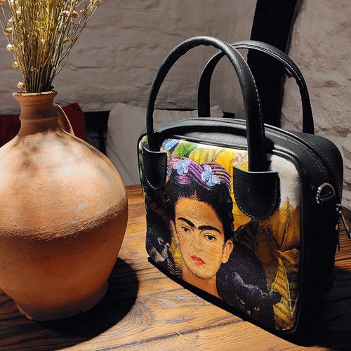 Сумка жіноча Kitto Фрида Кало 25x20x9 см