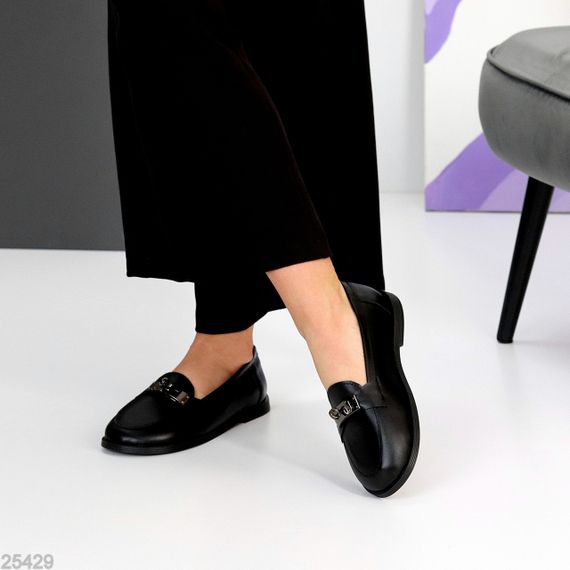 Удобные повседневные черные кожаные лоферы стильный декор | Зображення 7