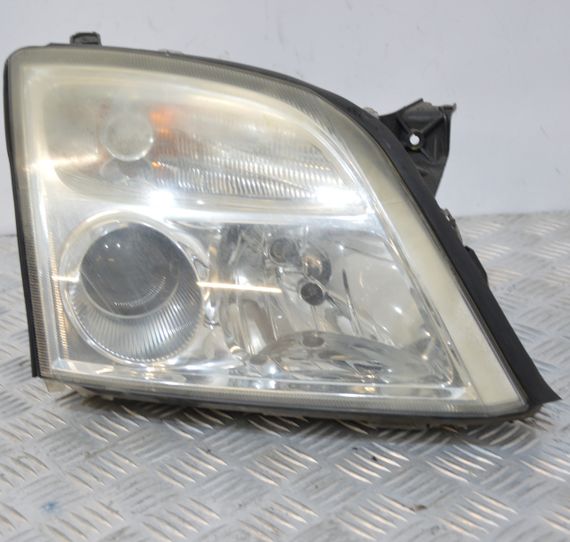 Фара права Opel Vectra C 2002-2005 дорестайл Фара передня права Опель Вектра Ц 15588800