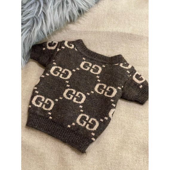 Брендовая кофта для собак GUCCI на пуговицах с бежевыми буквами,  коричневая | Зображення 2