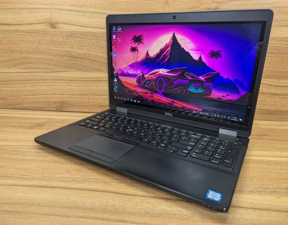 Ноутбук Dell Latitude E5570 / 15.6" (1920x1080) IPS Touch / Intel Core i5-6300U (2 (4) ядра по 2.4 - 3.0 GHz) / 8 GB DDR4 / 256 GB SSD / AMD Radeon R7 M360, 2 GB DDR3, 64-bit / WebCam / VGA / Windows 10 б/в + Подарунок Бездротова миша / USB | Зображення 4