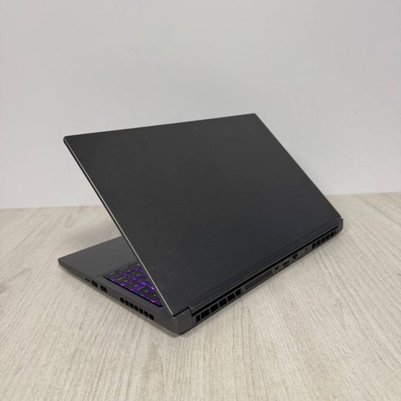Игровой ноутбук Б-класс Eluktronics MAX-15 / 15.6" (2560x1440) IPS / Intel Core i9-12900H (14 (20) ядер по 2.5 - 5.0 GHz) / 16 GB DDR5 / 512 GB SSD / nVidia GeForce RTX 3080, 8 GB GDDR6, 256-bit / WebCam б/у | Зображення 6