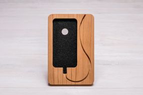 Вертикальная подставка для смартфона «Number» с логотипом