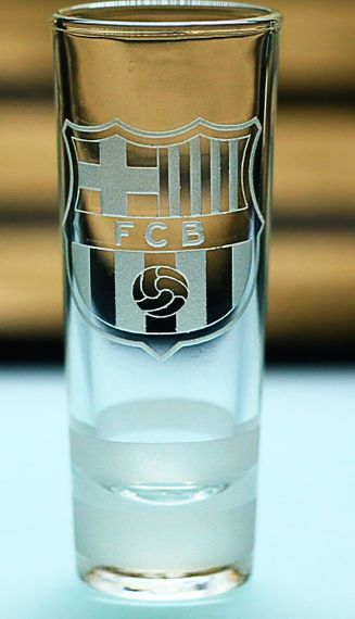 Стеклянная рюмка 60мл Barcelona с гравировкой подарок для фаната стопка ФК Барселона футбольная стопка