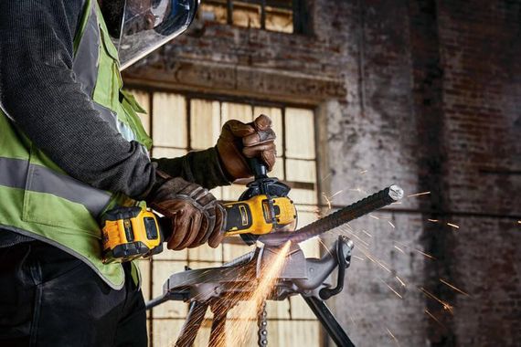 Шлифмашина угловая - болгарка аккумуляторная бесщёточная 125мм DeWALT DCG416VSN | Зображення 5