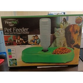Миска для собак/котів з поїльником пластиковий pet feeder