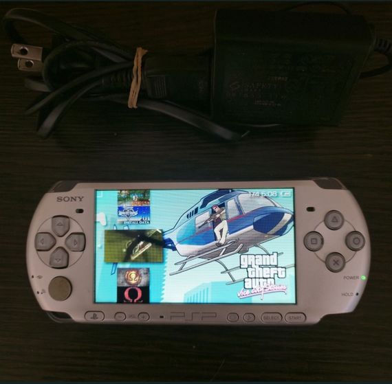 Консоль Sony PlayStation Portable PSP-3000  32GB Silver  бу | Зображення 6
