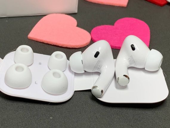 Навушники AirPods Pro Full із шумозаглушенням 2024 білі | Зображення 3