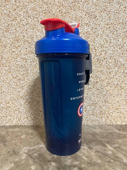Спортивний шейкер BlenderBottle Classic Loop PRO 28oz/820ml Marvel Capitan Amerika (600557) | Зображення 9