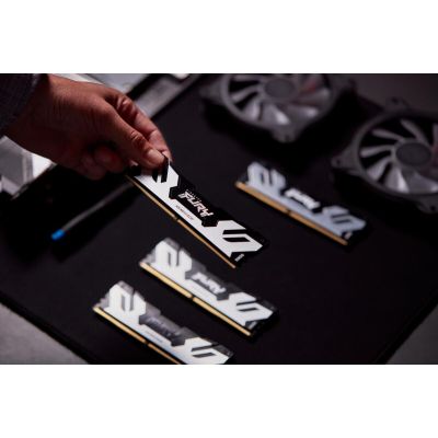 Модуль памяти для компьютера DDR5 96GB (2x48GB) 6000 MHz Renegade Silver XMP Kingston Fury (ex.HyperX) (KF560C32RSK2-96) | Зображення 9