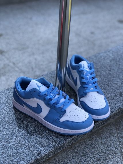 Жіночі кросівки Nike Air Jordan 1 Low | Зображення 8