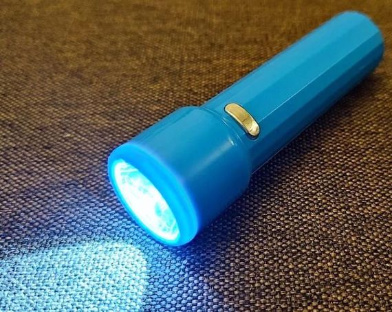 Карманный ручной аккумуляторный фонарь YAJIA YJ-8931 1LED USB Синий | Зображення 2