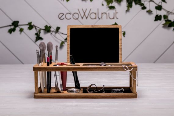 Іменна жіноча підставка «Beauty Station з великим дзеркалом» | Зображення 6