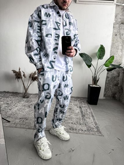 Костюм