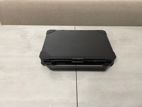 Защищенный ноутбук Б-класс Dell Latitude 5424 Rugged / 14" (1920x1080) IPS / Intel Core i5-8350U (4 (8) ядра по 1.7 - 3.6 GHz) / 32 GB DDR4 / 512 GB SSD M.2 / AMD Radeon RX 540, 4 GB GDDR5, 128-bit / WebCam / Два АКБ б/у + Подарок Проводная мышь / USB | Зображення 6