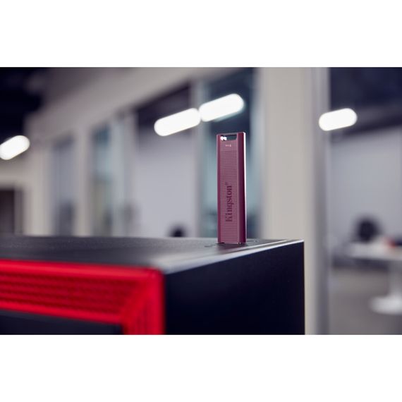 USB флеш накопичувач Kingston 512GB DataTraveler Max USB 3.2 Gen 2 (DTMAXA/512GB) | Зображення 6