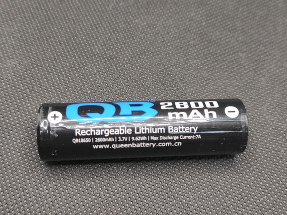 Аккумулятор высокотоковый QB 18650 3,7V 2600mA (7A) 1шт. | Зображення 3