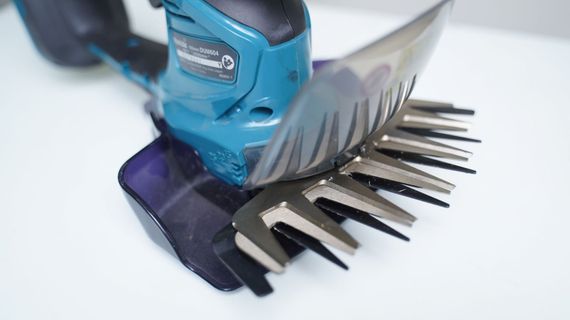 Ножиці для трави акумуляторні Makita DUM604SYX1 (160 мм, 2500 об/хв, LXT) | Зображення 6