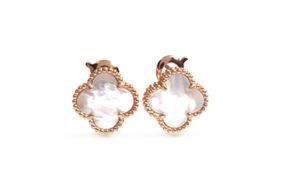 Серьги из красного золота с белым перламутром S-0273