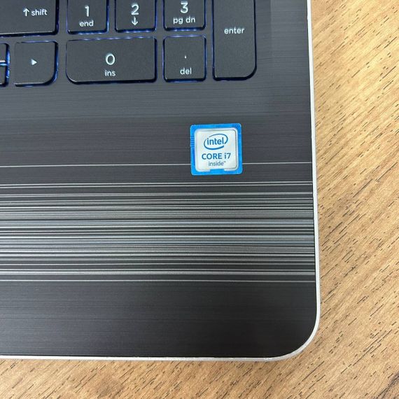 Ноутбук Б-клас HP Pavilion 15-au018wm / 15.6" (1366x768) TN Touch / Intel Core i7-6500U (2 (4) ядра по 2.5 - 3.1 GHz) / 12 GB DDR4 / 256 GB SSD / Intel HD Graphics 520 / WebCam б/в | Зображення 7