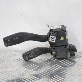 Підрульовий перемикач лівий Volkswagen Golf V Jetta III 2003-2010 Перемикач поворотів круїз контролю Фольксваген 8P0953513B