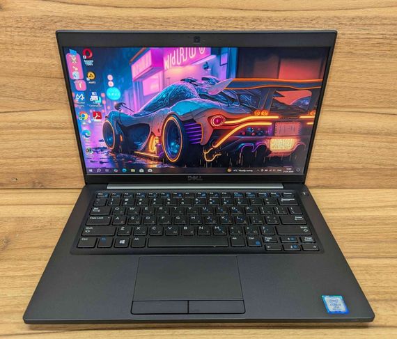 Ультрабук Dell Latitude 7390 / 13.3" (1920x1080) IPS / Intel Core i7-8650U (4 (8) ядра по 1.9 - 4.2 GHz) / 16 GB DDR4 / 512 GB SSD / Intel UHD Graphics 620 / WebCam / Windows 10 б/у | Зображення 1