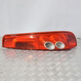 Ліхтар задній правий 3-х дверний Ford Fiesta Mk6 2002-2008 фара задня Форд Фієста 6S61-13404-B / 6S6113404B