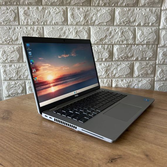 Ультрабук Б-клас Dell Latitude 5420 / 14" (1366x768) TN / Intel Core i5-1145G7 (4 (8) ядра по 2.6 - 4.4 GHz) / 8 GB DDR4 / 256 GB SSD / Intel Iris X Graphics / WebCam б/в | Зображення 3
