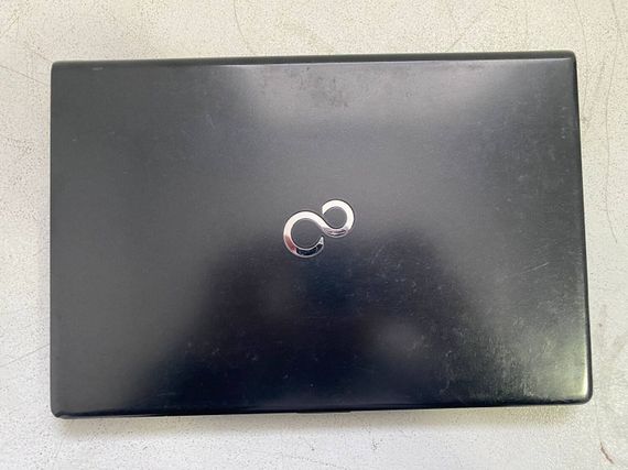 Ультрабук Б-класс Fujitsu LifeBook S936 / 13.3" (1920x1080) IPS / Intel Core i5-6200U (2 (4) ядра по 2.3 - 2.8 GHz) / 8 GB DDR4 / 128 GB SSD / Intel HD Graphics 520 / WebCam б/у | Зображення 8