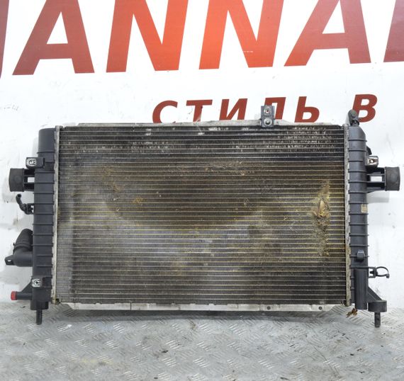 Радіатор охолодження 1.9 CDTI Opel Astra H 2004-2014 під автомат Радіатор основний Опель Астра 13184735 | Зображення 3