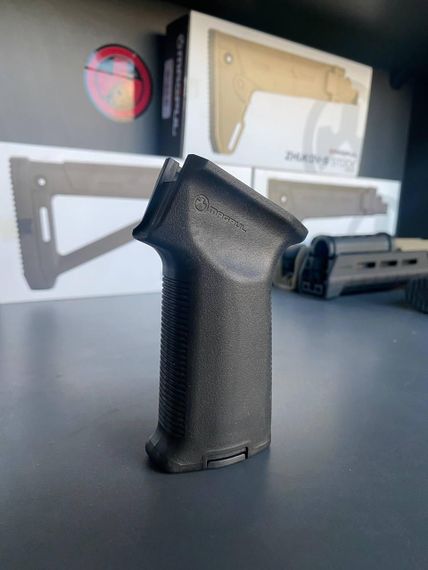 Пистолетная ручка на ак-47/74 Обвес на АК Ручка пистолетная Magpul Пистолетная рукоятка Magpul