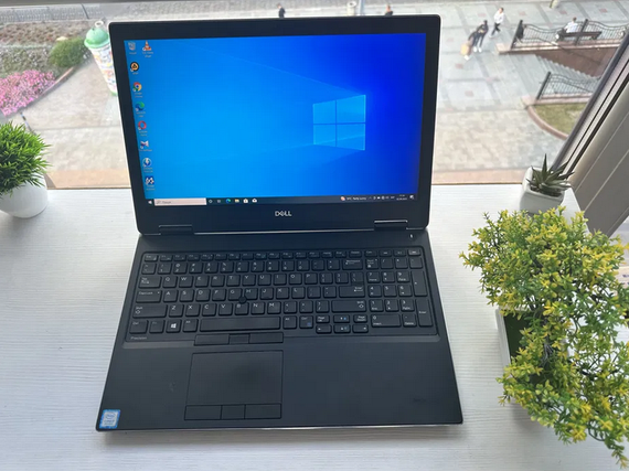 Игровой Dell 7530 15.6" 4k IPS Sharp 32/1000 SSD i7 8Gen + Nvidia 4gb Б/У | Зображення 4