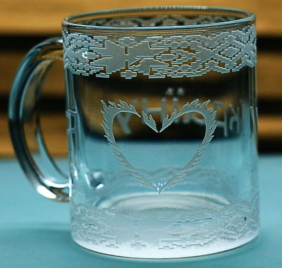 Парні чашки 320 мл з гравіюванням Я люблю Україну набір скляних кружок для чаю  патріотичний подарунок | Зображення 2