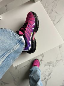 Кросівки Air Max TN Plus Rebellious Air Fireberry 40