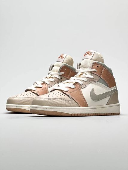 Кроссовки N-ike Jordan 1 Mid SE Powdery 41 26 см