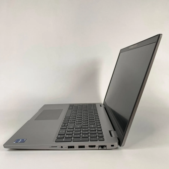Ультрабук Dell Latitude 5540 / 15.6" (1920x1080) IPS / Intel Core i5-1335U (10 (12) ядер по 3.4 - 4.6 GHz) / 16 GB DDR4 / 256 GB SSD / Intel Iris Xe Graphics / WebCam / HDMI б/у + Подарок Беспроводная мышь / USB | Зображення 4