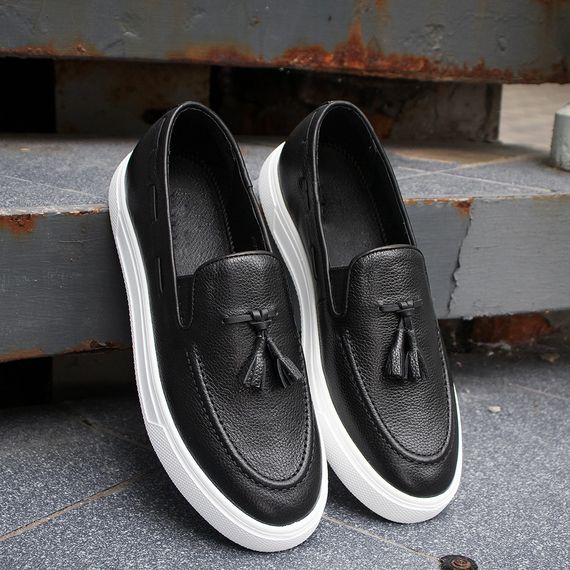 Легкие черные мужские лоферы на белой подошве 40 размер | Зображення 1